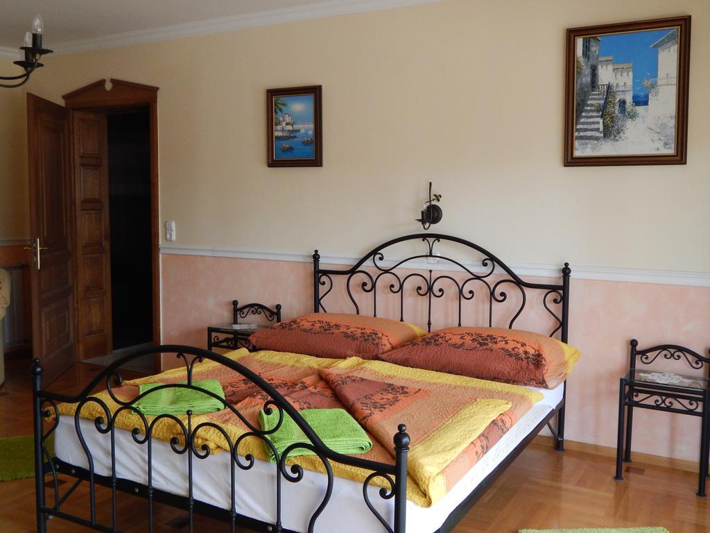 Georgina Apartman Harkány Екстериор снимка