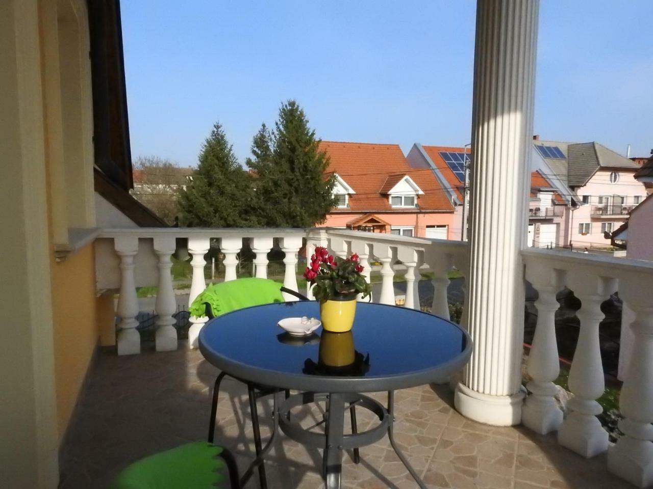 Georgina Apartman Harkány Екстериор снимка